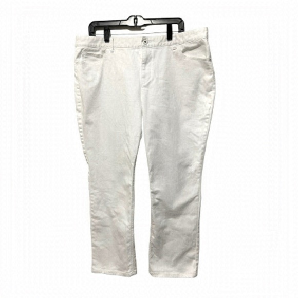Host Pick NORTHERN Reflections Town Mid Rise White Denim Jeans Pants Siez 18P - Picture 1 of 12